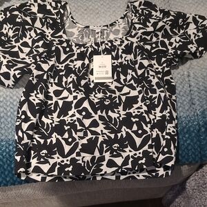 Chic Black and White Abstract Top